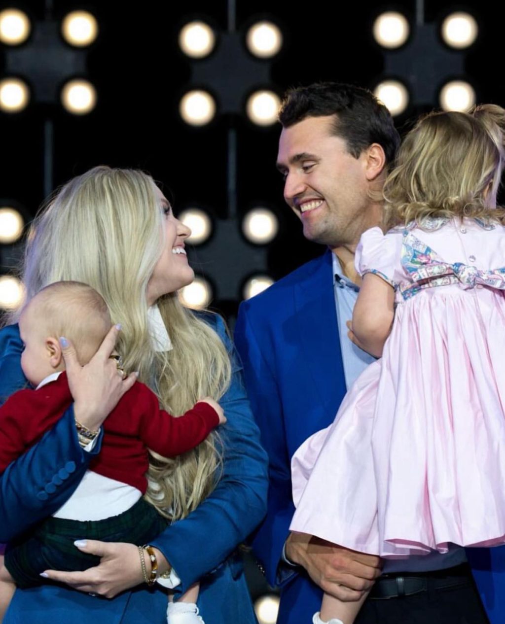 Charlie Kirk a murit ca un martir al zilelor noastre.